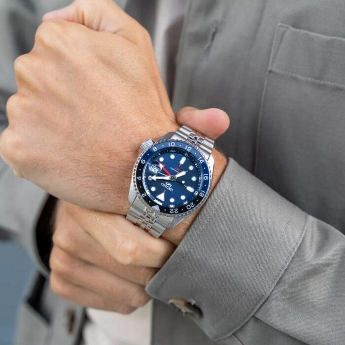 Seiko 5 Sports GMT SKX Automatic Blueberry Dial Silver Steel Strap Watch For Men - SSK003K1 - Image 6